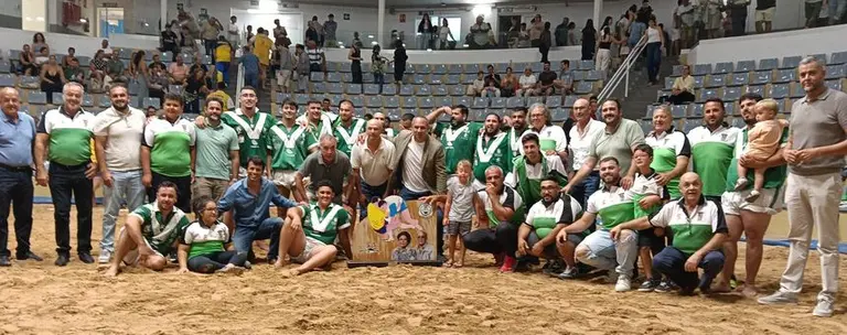 Foto de familia tras la importante victoria del Tao