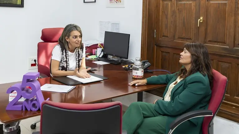 Olivia Duque y Nereyda Gonz&aacute;lez.