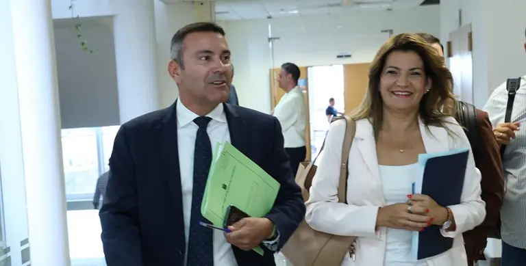 Oswaldo Betancort junto a Mar&iacute;a Jes&uacute;s Tovar.