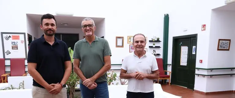 Marci Acu&ntilde;a y Jes&uacute;s Mach&iacute;n en la  Residencia de Tinajo .