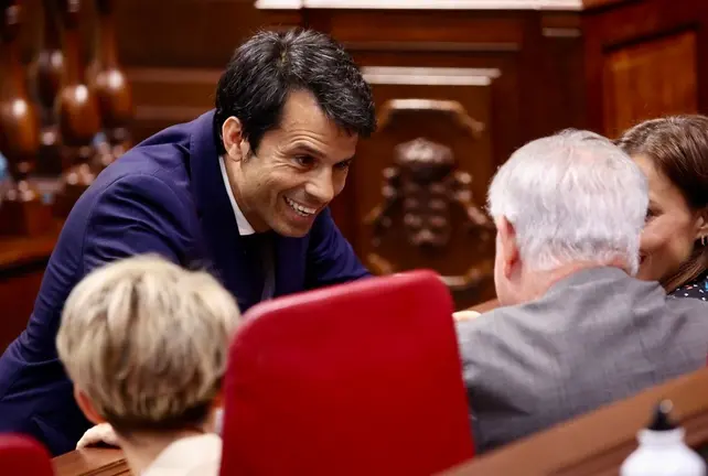 Marcos Bergaz (PSOE) durante un pleno del Parlamento de Canarias.