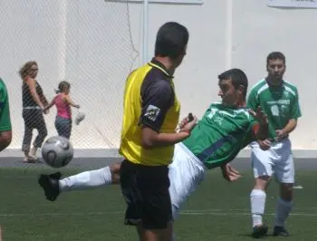 LOS NADADORES DE ADISLAN HICIERON EL PRIMER RELEVO.