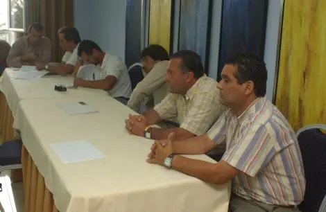 Miembros de CC siguieron la presentación hecha por Mario Pérez