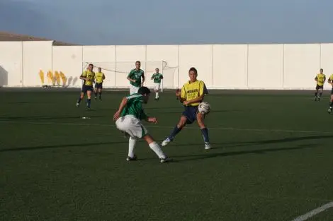 GUSTAVO NO VOLVERÁ A CELEBRAR MÁS GOLES CON LA UD. LANZAROTE LA PRÓXIMA CAMPAÑA.