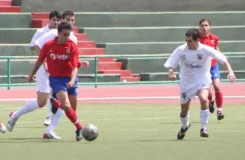 KAMARA FUE UNO DE LOS JUGADORES MÁS DESTACADOS DE LOS LOCALES.