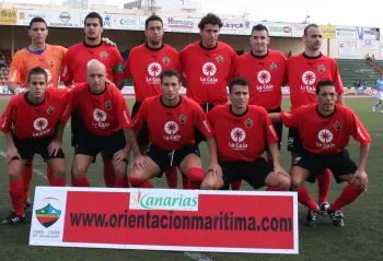MUCHAS NOVEDADES PRESENTABA EL ONCE DE MACHÍN, LA DE FRAN EN LA PORTERÍA LA MÁS DESTACADA.