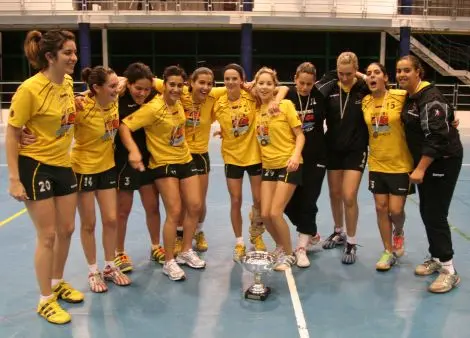 LAS CHICAS DE LA TIÑOSA COMPLETARON UN GRAN TORNEO.