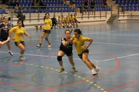EL MARÍTIMA PUSO EN APRIETOS AL FUENLABRADA DESDE LOS PRIMEROS MINUTOS. 