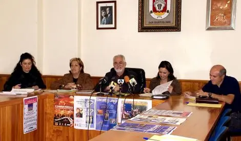 LAS CHICAS DE LA TIÑOSA ACABARON ENRABIETADAS.