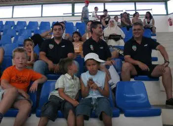 LOS CHINIJOS DE LAS DIFERENTES ESCUELAS DESFILARON EN EL PABELLÓN.