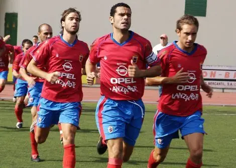LOS ROJILLOS SIGUEN CON PASO FIRME EN LA TABLA.