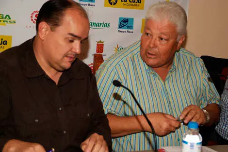 VICTORIANO ELVIRA Y SU JUNTA CONSIGUIERON LA UNANIMIDAD.
