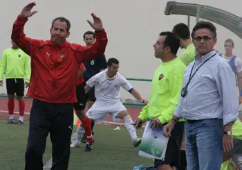 JUAN ANTONIO MACHÍN LO PASÓ MAL EN LOS ÚLTIMOS PARTIDOS DEL EQUIPO. 
