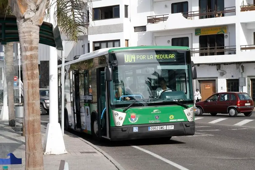 Una de las unidades de las Guaguas Municipales de Arrecife