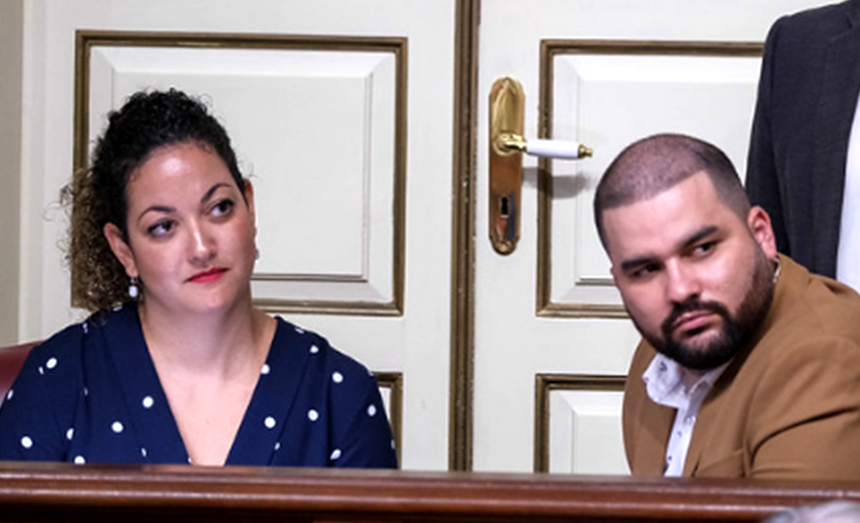 Jana González y Jesús Machín en el Parlamento.