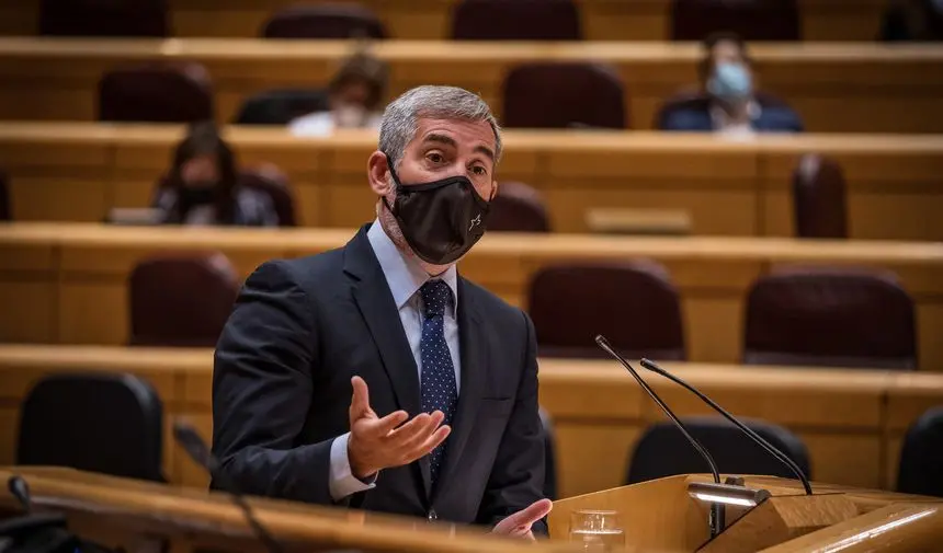 Fernando Clavijo durante su intervención en el pleno del Senado.