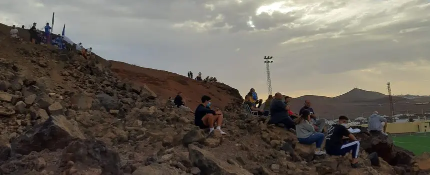 Los aficionados se concentraron otra vez este sábado en el volcán de Tahíche.