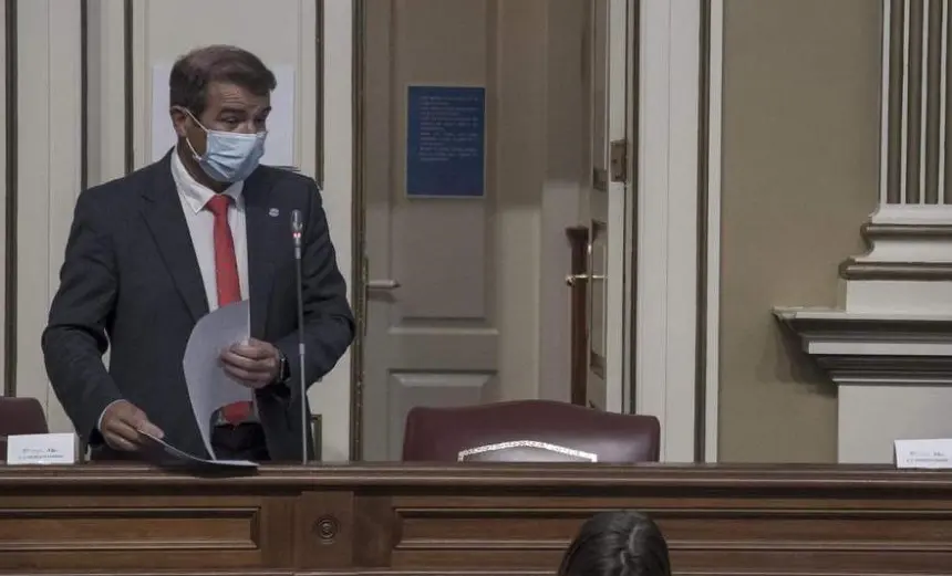 Marcos Hernández durante su intervención en el Parlamento autonómico.