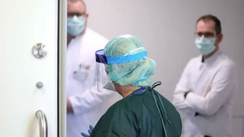 médicos