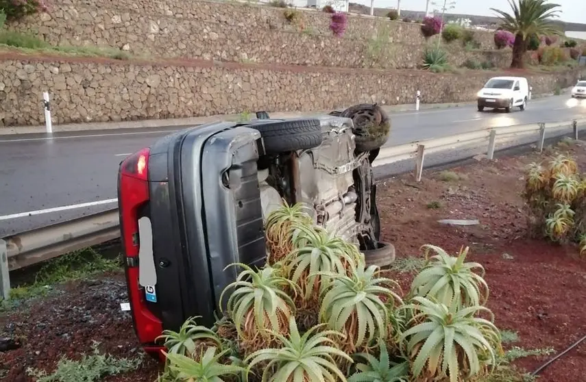 Imagen del vehículo siniestrado este sábado.