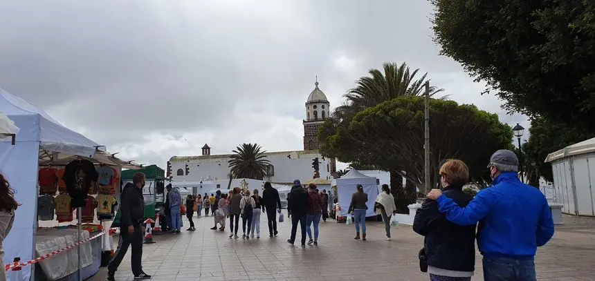 MERCADILLO TEGUISE 1