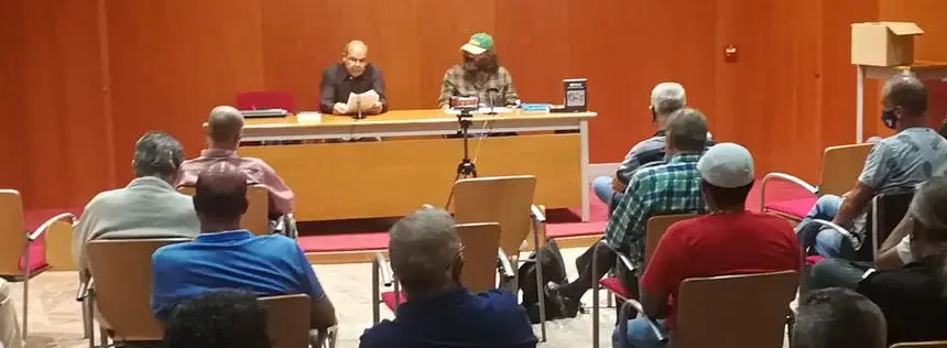 Asistentes a la presentación del libro 4