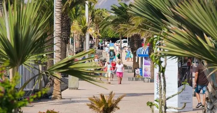 turistas en lanzarote