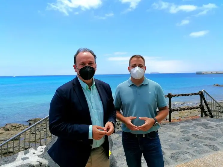 Ricardo Fernández de la Puente y Bruno Medina en Playa Blanca