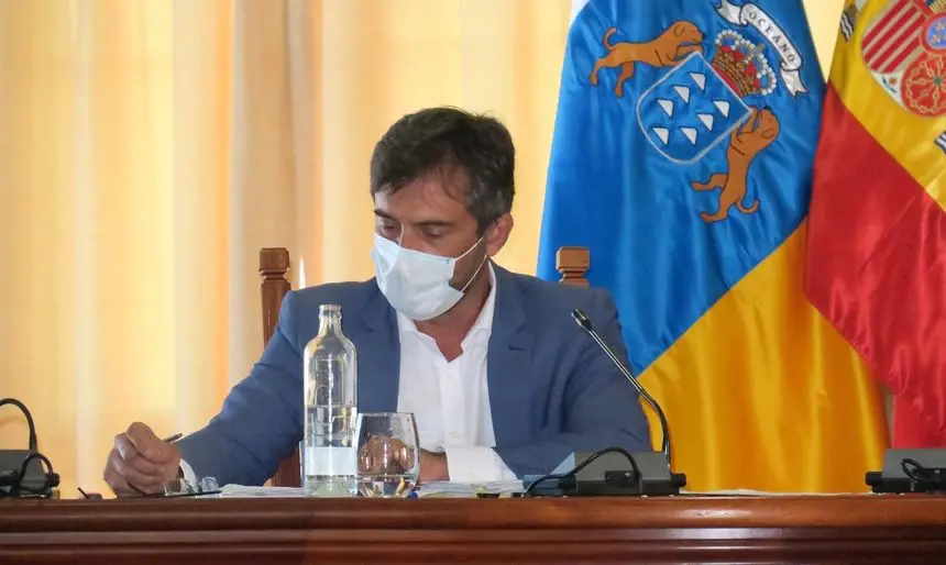 Pedro San Ginés durante uno de los plenos celebrado en el Cabildo de Lanzarote recientemente.