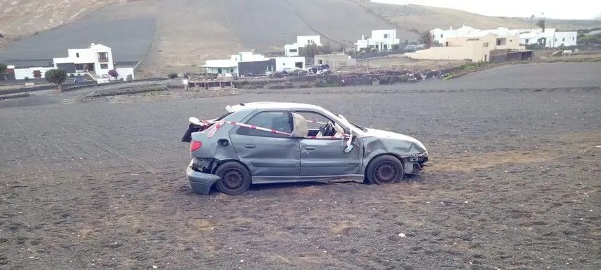 Imagen de cómo quedó el vehículo tras el grave accidente