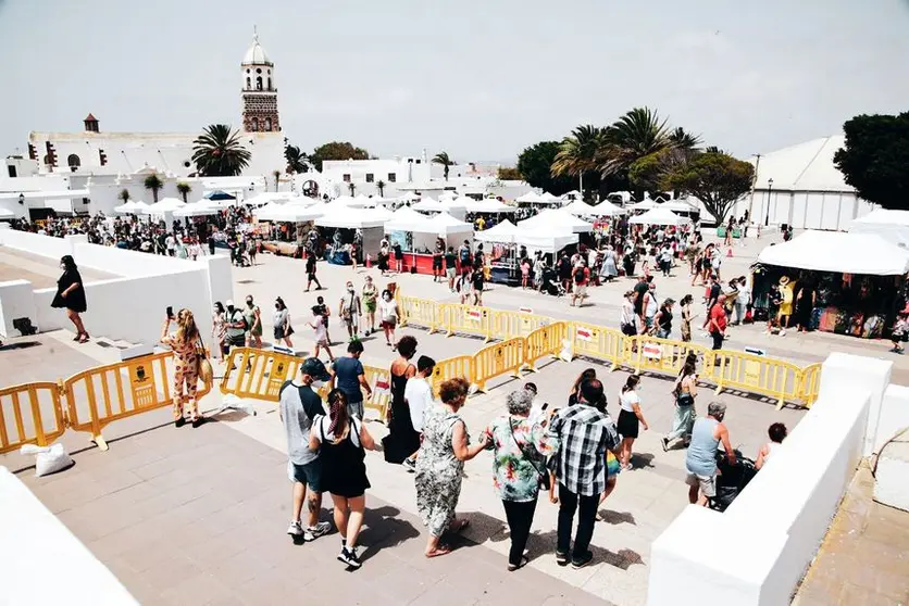 VISTA GENERAL MERCADILLO TEGUISE