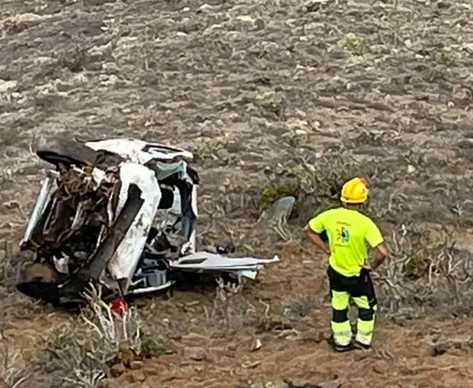 Imagen de cómo quedó el vehículo tras la caída