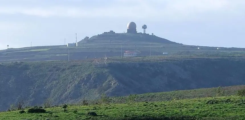Imagen de los radares de las Peñas del Chache, en Haría