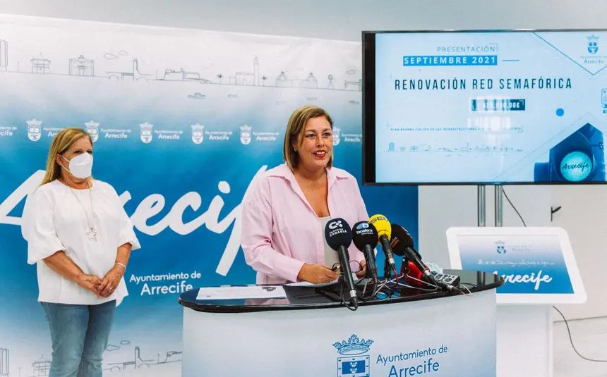 Astrid Pérez y Ángela Hernández durante la presentación del proyecto.