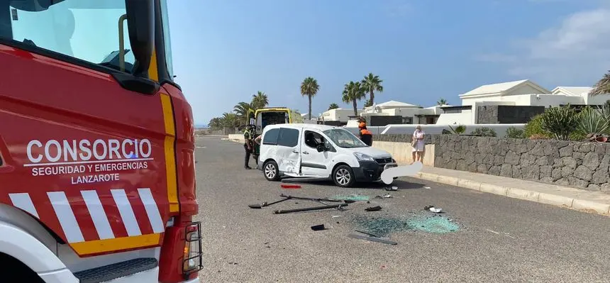 Imagen de uno de los vehículos que protagonizó el chcque de este viernes