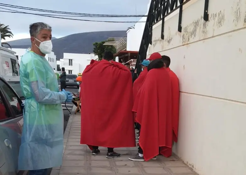 Imagen de los inmigrantes que han sido atendidos en su llegada a Arrieta.