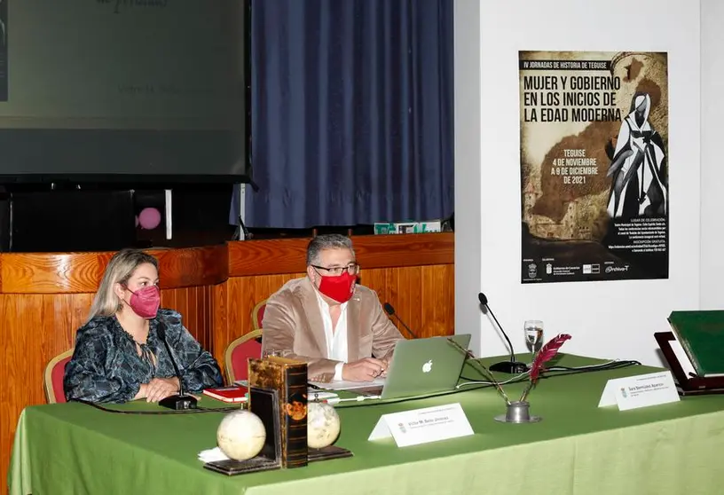 SARA BERMUìDEZ Y VIìCTOR BELLO TEGUISE 1