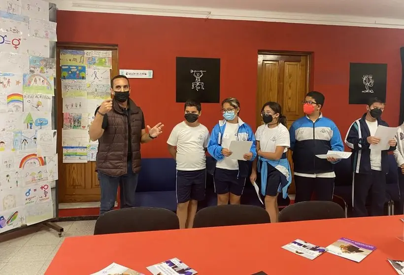 TITERROY CONTRA LA VIOLENCIA DE GENERO 02