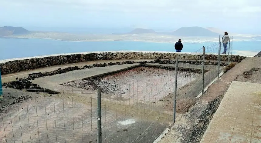 Imagen de la obra que se está ejecutando ya en el mirador de Guinate.