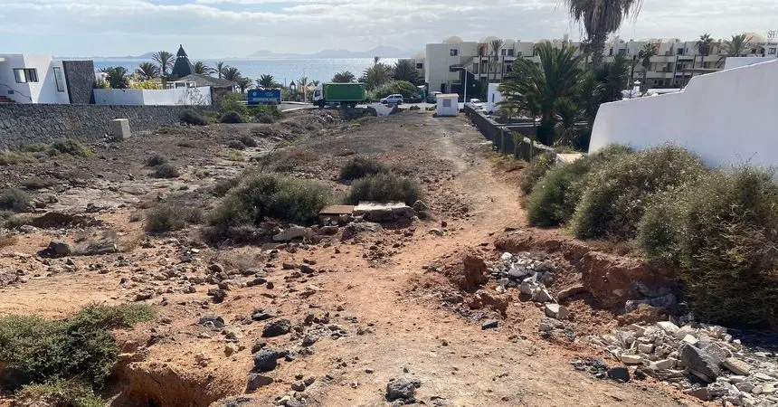 Imagen de uno de los barrancos que va a Playa Blanca