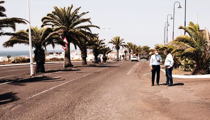 ALCALDE Y ENÞO EN COSTA TEGUISE