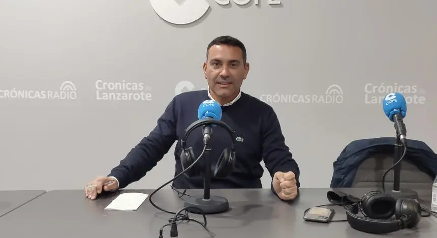 Oswaldo Betancort este viernes en el estudio de Crónicas Radio-COPE Lanzarote