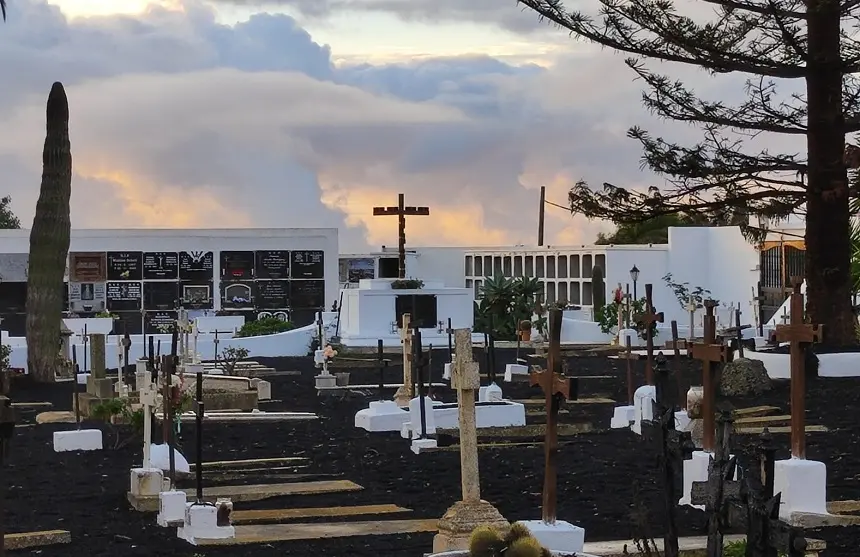 Imagen del cementerio de Haría.