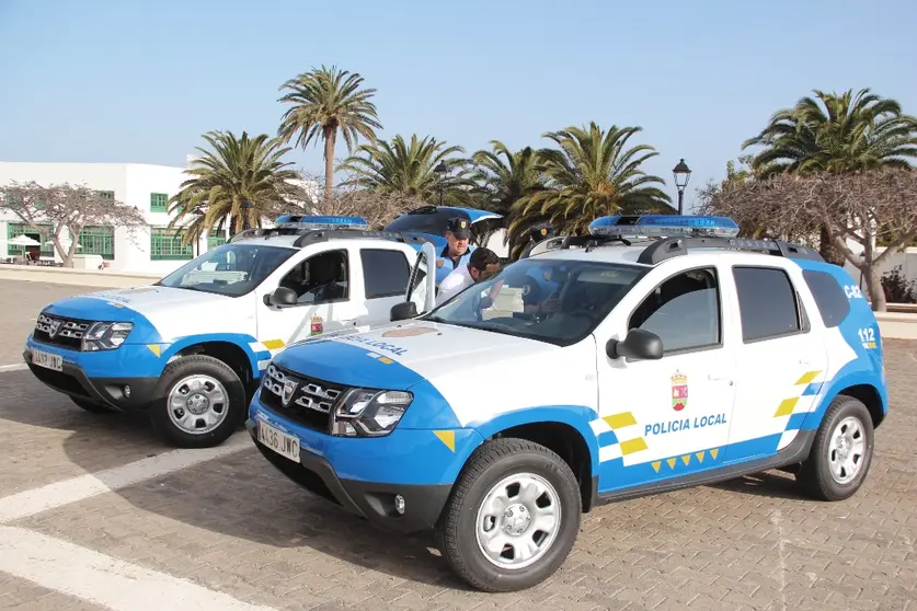 Vehículos nuevos de la Policía Local de Yaiza.