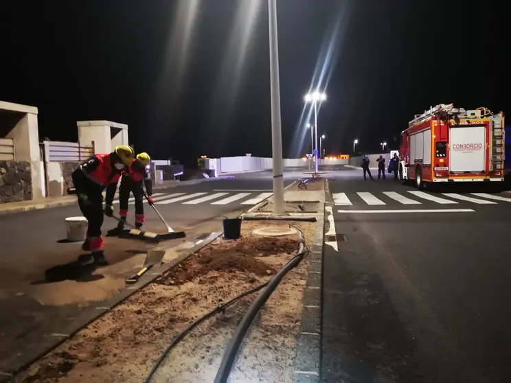 Actuación de los Bomberos en Playa Blanca.