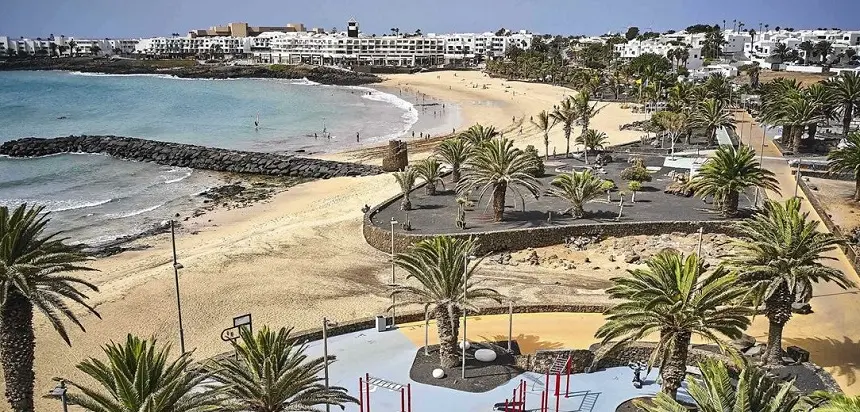 Imagen de la playa de Las Cucharas, en Costa Teguise.