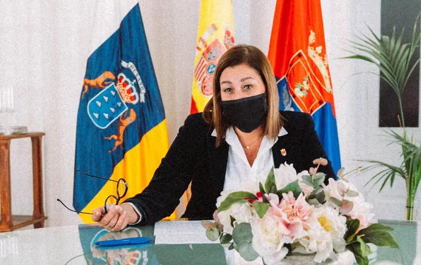 Astrid Pérez en su despacho de Arrecife