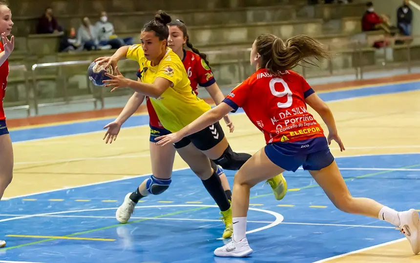 Partido disputado en el Ciudad Deportiva de Lanzarote a causa de las goteras en el pabellón de Tias