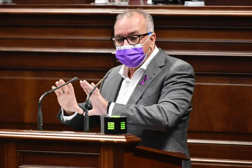 Luis Campos, portavoz parlamentario de Nueva Canarias.