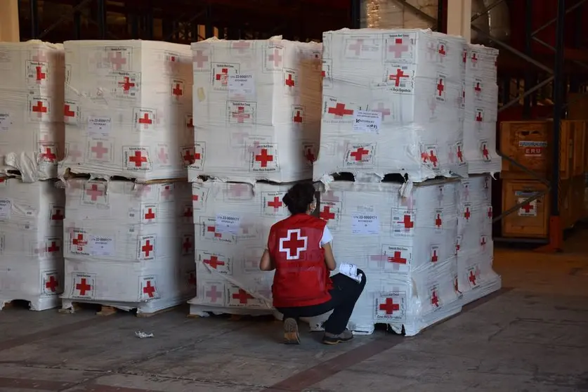 Material destinado a Ucrania de Cruz Roja.